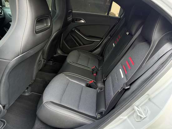 MERCEDES-BENZ-A 200-2016