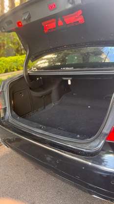 MERCEDES-BENZ-E 500-2010