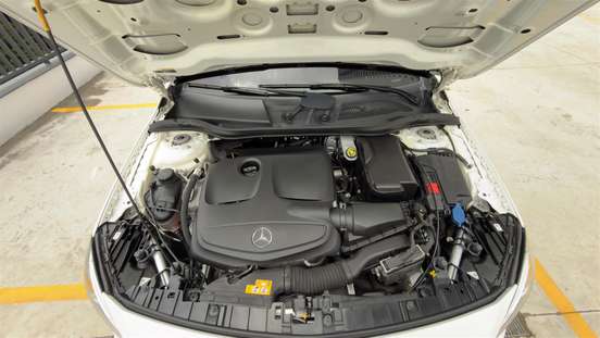 MERCEDES-BENZ-GLA 250-2018