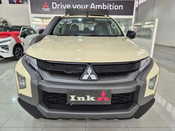 MITSUBISHI L200 TRITON 2.4 16V TURBO DIESEL SPORT SAVANA CD 4P 4X4 AUTOMÁTICO