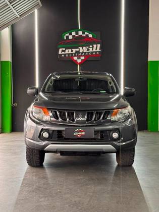 MITSUBISHI L200 TRITON 2.4 16V TURBO DIESEL SPORT GLS CD 4P 4X4 AUTOMÁTICO