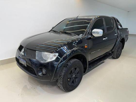 MITSUBISHI L200 TRITON 3.2 HPE 4X4 CD 16V TURBO INTERCOOLER DIESEL 4P AUTOMÁTICO