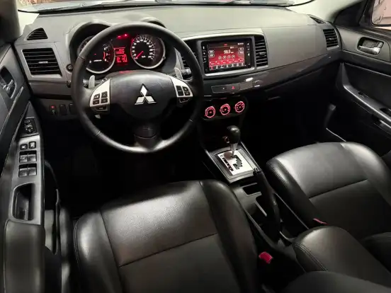 MITSUBISHI-LANCER-2.0 HL-T 16V GASOLINA 4P AUTOMÁTICO MITSUBISHI-LANCER-2018