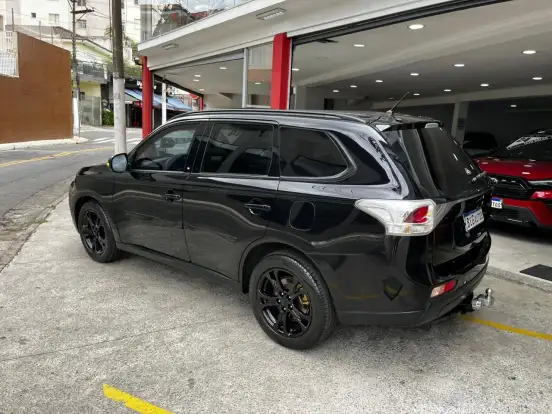 MITSUBISHI-OUTLANDER-2.0 16V GASOLINA 4P AUTOMÁTICO MITSUBISHI-OUTLANDER-2013