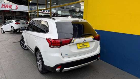 MITSUBISHI-OUTLANDER-2.0 16V GASOLINA 4P AUTOMÁTICO MITSUBISHI-OUTLANDER-2015