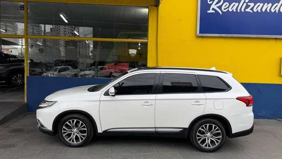 MITSUBISHI-OUTLANDER-2.0 16V GASOLINA 4P AUTOMÁTICO MITSUBISHI-OUTLANDER-2015