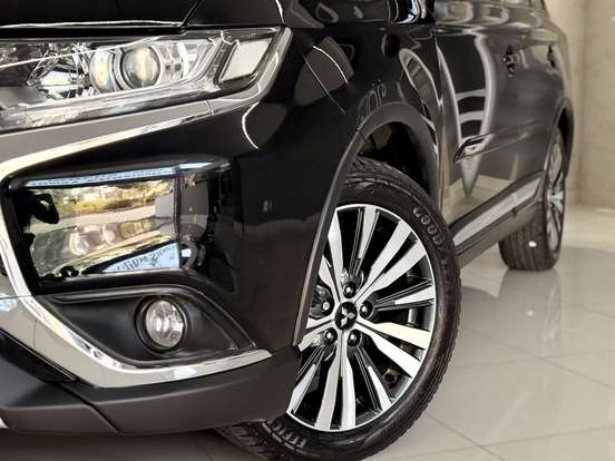 MITSUBISHI-OUTLANDER-2.0 MIVEC GASOLINA HPE AUTOMÁTICO MITSUBISHI-OUTLANDER-2018