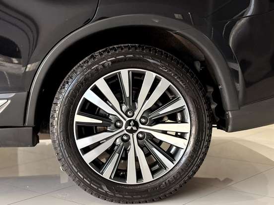 MITSUBISHI-OUTLANDER-2018