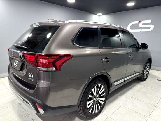 MITSUBISHI-OUTLANDER-2.0 MIVEC GASOLINA HPE AUTOMÁTICO MITSUBISHI-OUTLANDER-2018
