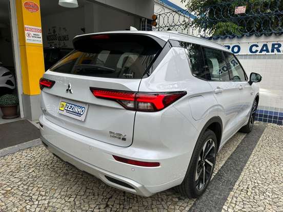 MITSUBISHI-OUTLANDER-2.4 PHEV HPE-S S-AWC DHT MITSUBISHI-OUTLANDER-2025
