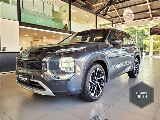 MITSUBISHI-OUTLANDER-2025