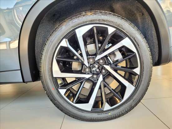 MITSUBISHI-OUTLANDER-2.4 PHEV SIGNATURE S-AWC DHT MITSUBISHI-OUTLANDER-2025