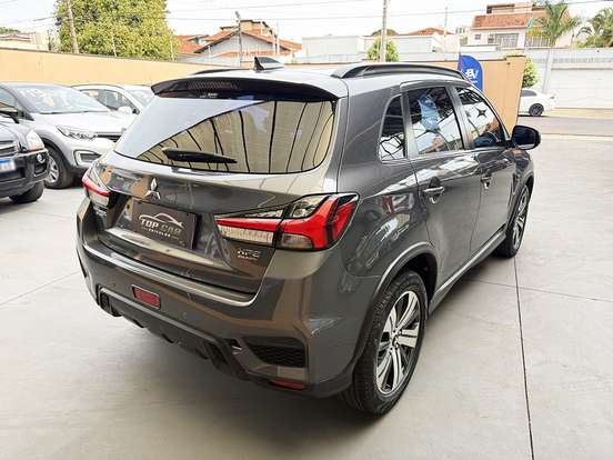 MITSUBISHI-OUTLANDER SPORT-2.0 MIVEC FLEX HPE AUTOMÁTICO MITSUBISHI-OUTLANDER SPORT-2021