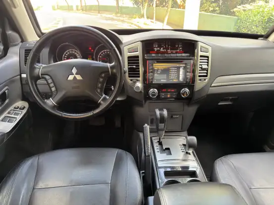 MITSUBISHI-PAJERO FULL-3.8 HPE 4X4 V6 24V GASOLINA 4P AUTOMÁTICO MITSUBISHI-PAJERO FULL-2015