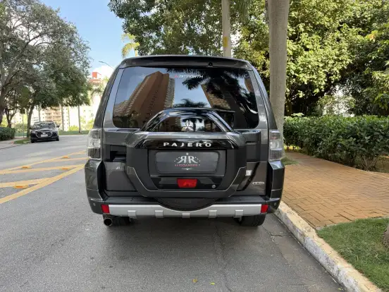 MITSUBISHI-PAJERO FULL-3.8 HPE 4X4 V6 24V GASOLINA 4P AUTOMÁTICO MITSUBISHI-PAJERO FULL-2015