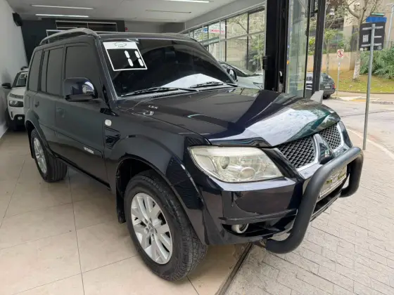 MITSUBISHI PAJERO TR4 2.0 4X4 16V 140CV FLEX 4P AUTOMÁTICO MITSUBISHI PAJERO TR4 2.0 4X4 16V 140CV FLEX 4P AUTOMÁTICO