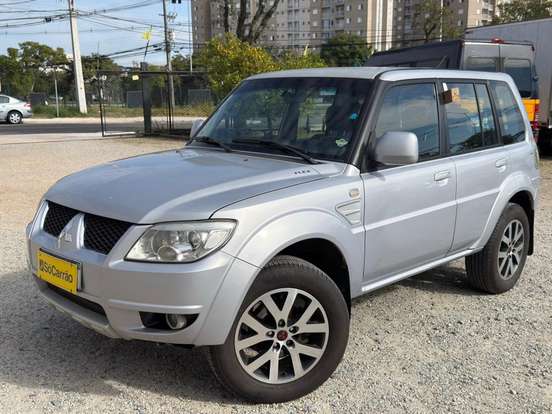 MITSUBISHI-PAJERO TR4-2.0 4X4 16V 140CV FLEX 4P AUTOMÁTICO MITSUBISHI-PAJERO TR4-2010