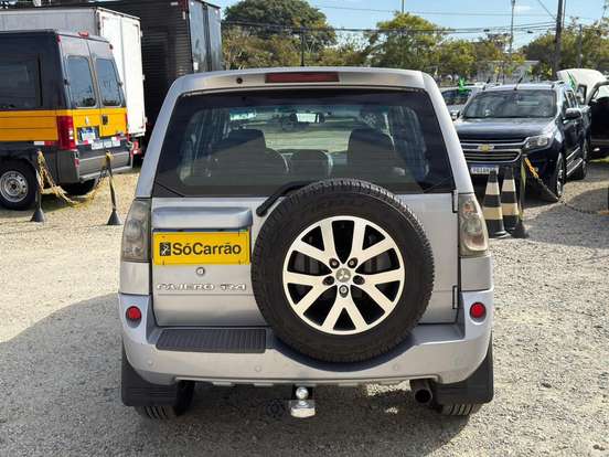MITSUBISHI-PAJERO TR4-2010
