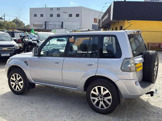 MITSUBISHI-PAJERO TR4-2.0 4X4 16V 140CV FLEX 4P AUTOMÁTICO MITSUBISHI-PAJERO TR4-2010