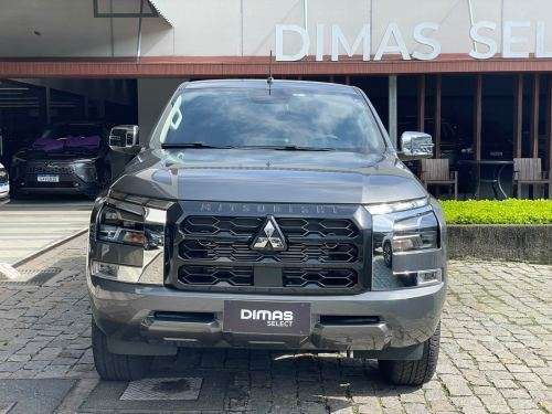 MITSUBISHI-TRITON-2025