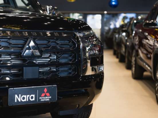 MITSUBISHI-TRITON-2.4 BITURBO DIESEL CD HPE 4X4 AUTOMÁTICO MITSUBISHI-TRITON-2025