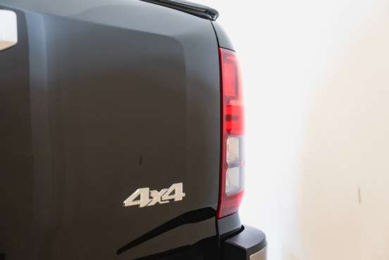 MITSUBISHI-TRITON-2.4 BITURBO DIESEL CD HPE 4X4 AUTOMÁTICO MITSUBISHI-TRITON-2025