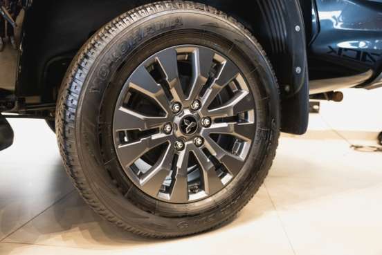 MITSUBISHI-TRITON-2.4 BITURBO DIESEL CD HPE 4X4 AUTOMÁTICO MITSUBISHI-TRITON-2025