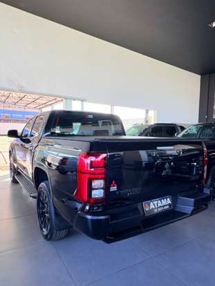 MITSUBISHI-TRITON-2025