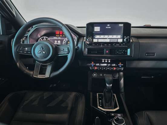 MITSUBISHI-TRITON-2025