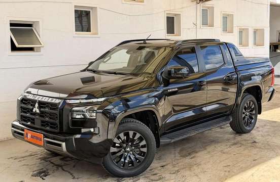 MITSUBISHI-TRITON-2025