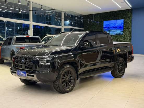 MITSUBISHI-TRITON-2025