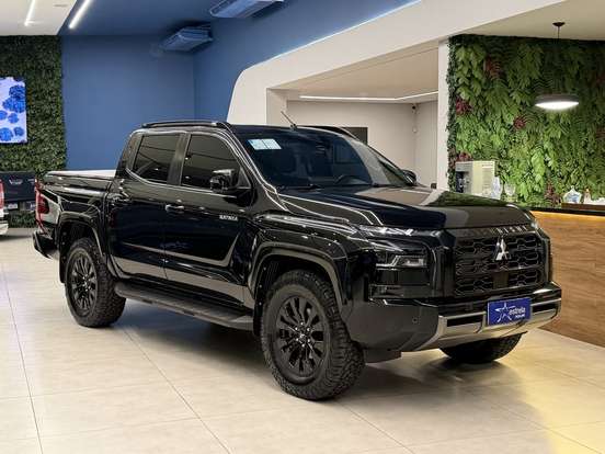 MITSUBISHI-TRITON-2.4 BITURBO DIESEL CD KATANA 4X4 AUTOMÁTICO MITSUBISHI-TRITON-2025