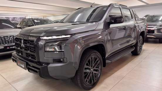 MITSUBISHI-TRITON-2.4 BITURBO DIESEL CD KATANA SR80 4X4 AUTOMÁTICO MITSUBISHI-TRITON-2025