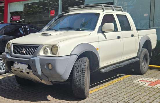 MITSUBISHI-L200-2009