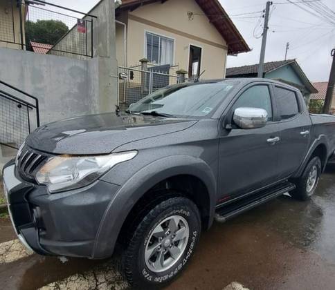 MITSUBISHI L200 TRITON 2.4 16V TURBO DIESEL SPORT HPE-S CD 4P 4X4 AUTOMÁTICO
