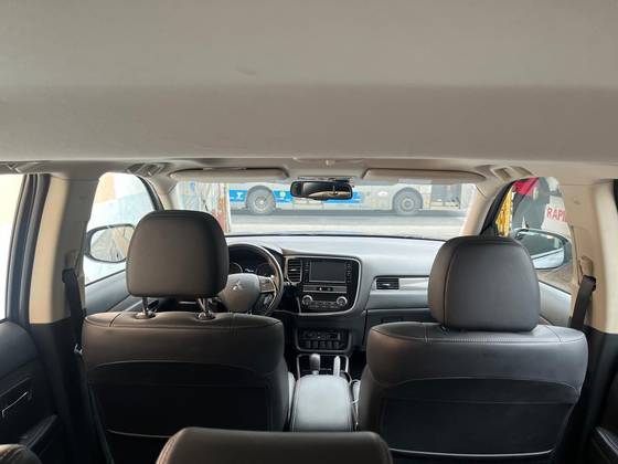 MITSUBISHI OUTLANDER 2.0 MIVEC GASOLINA HPE AUTOMÁTICO