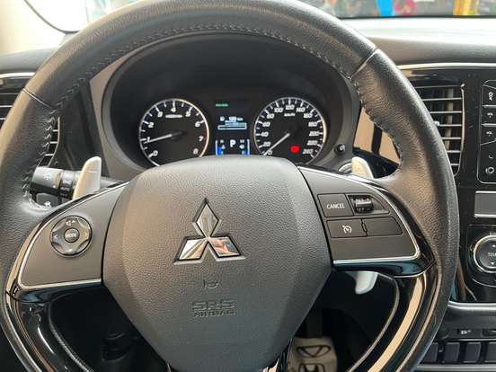 MITSUBISHI-OUTLANDER-2.0 MIVEC GASOLINA HPE AUTOMÁTICO MITSUBISHI-OUTLANDER-2018
