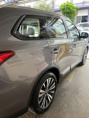 MITSUBISHI-OUTLANDER-2018