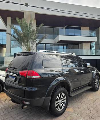MITSUBISHI PAJERO 3.2 HPE 4X4 7 LUGARES 16V TURBO INTERCOOLER DIESEL 4P AUTOMÁTICO