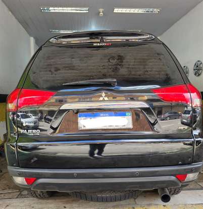 MITSUBISHI-PAJERO-2017