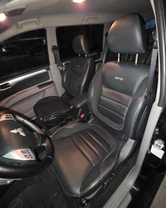 MITSUBISHI-PAJERO-2017