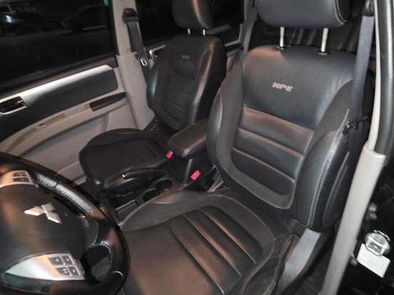 MITSUBISHI-PAJERO-3.2 HPE 4X4 7 LUGARES 16V TURBO INTERCOOLER DIESEL 4P AUTOMÁTICO MITSUBISHI-PAJERO-2017