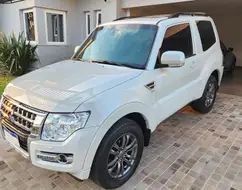 MITSUBISHI PAJERO FULL 3.2 HPE 4X4 16V TURBO INTERCOOLER DIESEL 2P AUTOMÁTICO MITSUBISHI PAJERO FULL 3.2 HPE 4X4 16V TURBO INTERCOOLER DIESEL 2P AUTOMÁTICO