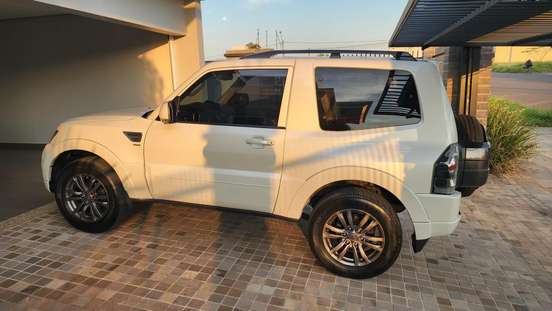 MITSUBISHI-PAJERO FULL-2017