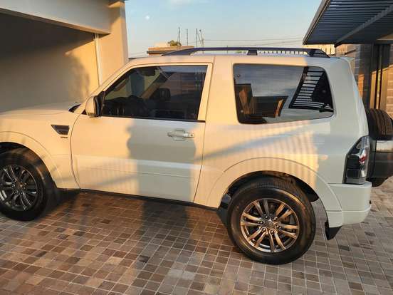 MITSUBISHI-PAJERO FULL-3.2 HPE 4X4 16V TURBO INTERCOOLER DIESEL 2P AUTOMÁTICO MITSUBISHI-PAJERO FULL-2017