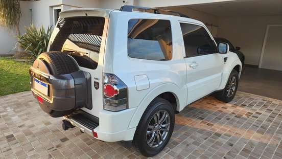 MITSUBISHI-PAJERO FULL-3.2 HPE 4X4 16V TURBO INTERCOOLER DIESEL 2P AUTOMÁTICO MITSUBISHI-PAJERO FULL-2017