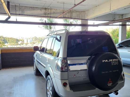 MITSUBISHI-PAJERO TR4-2.0 4X4 16V 140CV FLEX 4P AUTOMÁTICO MITSUBISHI-PAJERO TR4-2012