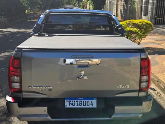 MITSUBISHI-TRITON-2.4 BITURBO DIESEL CD HPE-S 4X4 AUTOMÁTICO MITSUBISHI-TRITON-2025