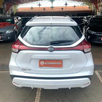 NISSAN-KICKS-2023