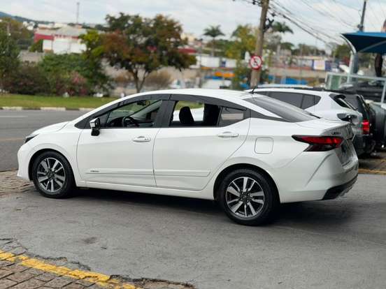 NISSAN-VERSA-2024